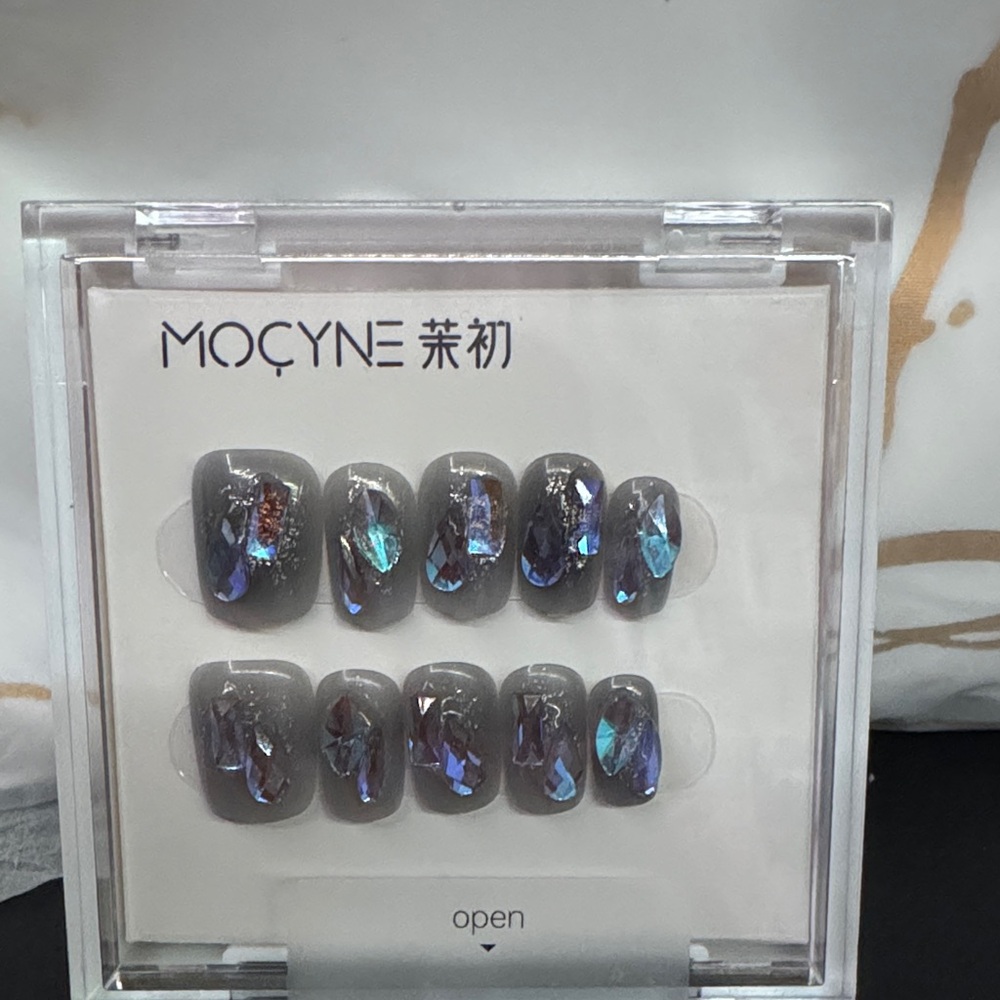 MOCYNE Gray and Blue Press-On Nails (All Nail Sizes)